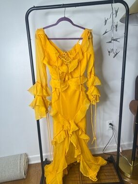 Yellow Ruffled Long-Sleeve high-low Maxi Dress